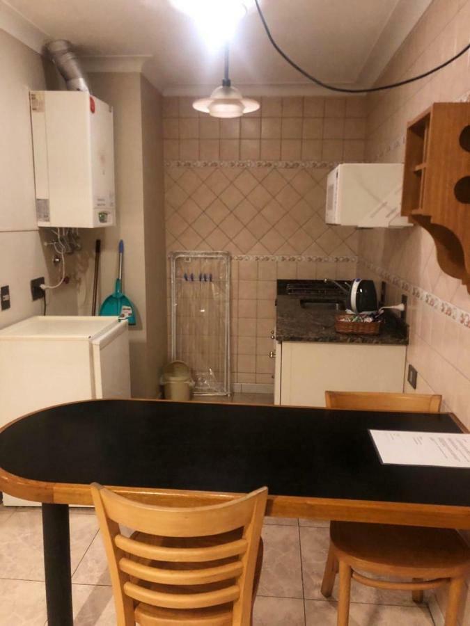 Departamento Centrico Mendoza-Reina Victoria Διαμέρισμα Εξωτερικό φωτογραφία